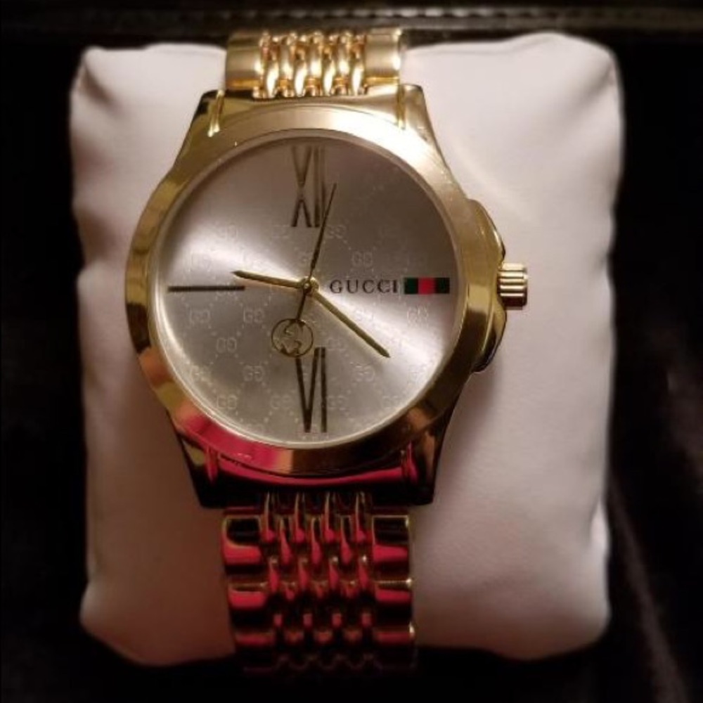 Gold watch gucci